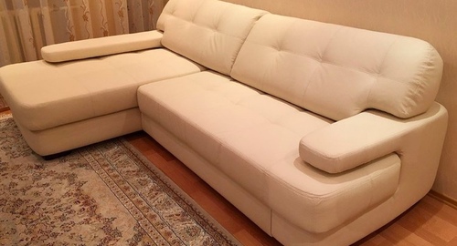 Обивка углового дивана.  Краснопресненская
